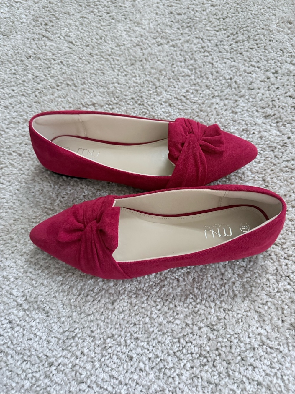 MU MUSSHHOE Red Faux Suede Bow Pointed Toe Flats Size 8 - Picture 4 of 6